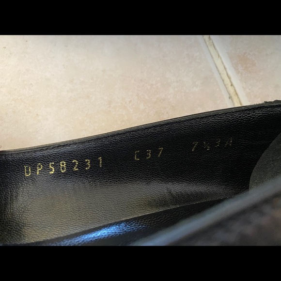 Salvatore Ferragamo women’s size 7 1/2 3A - Picture 6 of 6